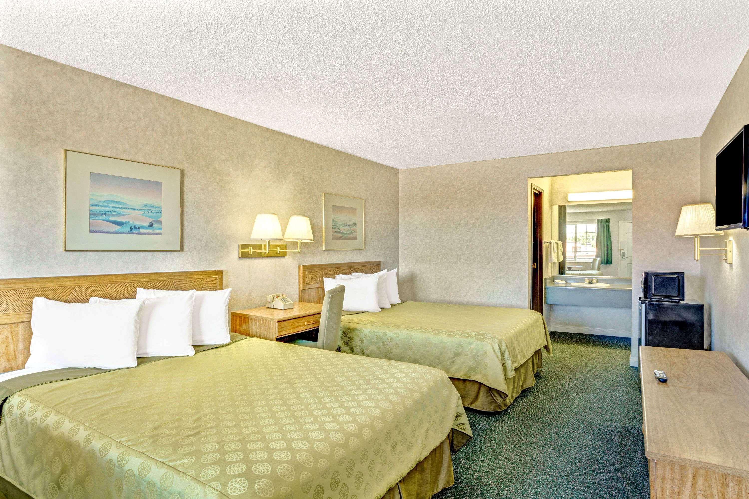 Days Inn By Wyndham Карсон-Сити Экстерьер фото