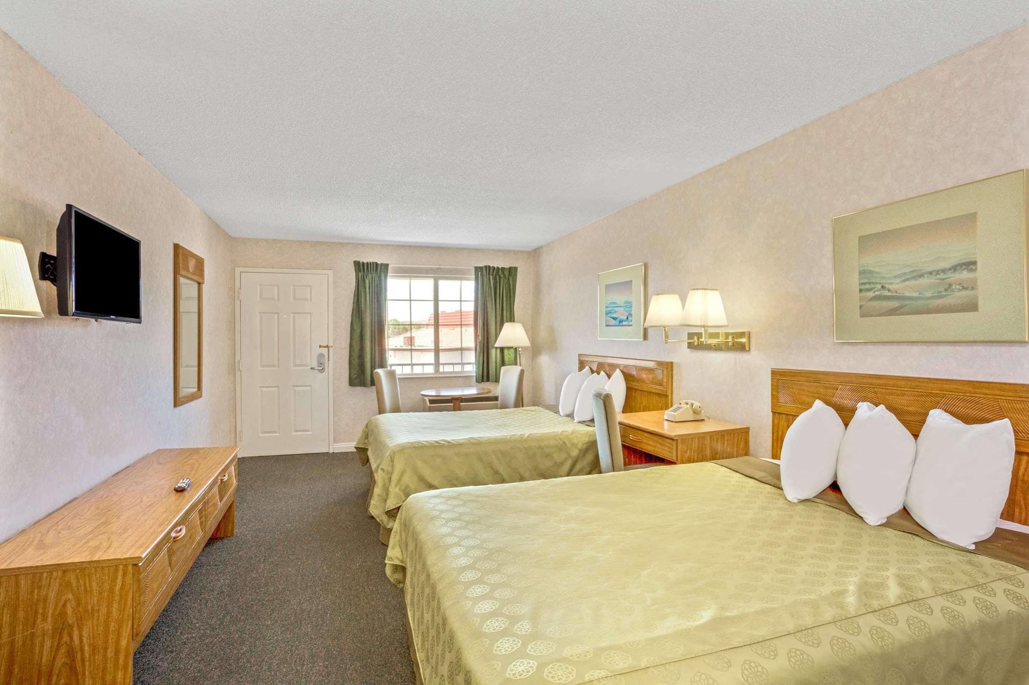Days Inn By Wyndham Карсон-Сити Экстерьер фото